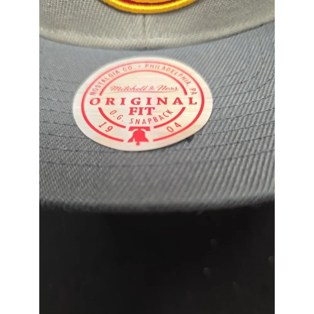 Mitchell & Ness Atlanta Hawks Cool Grey Snapback Hat Cap Retro Logo Red Yellow